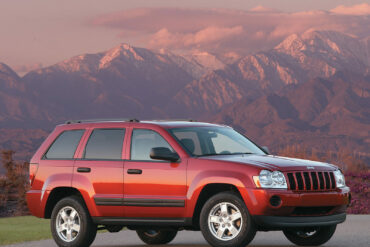 2005 Inferno Red Grand Cherokee